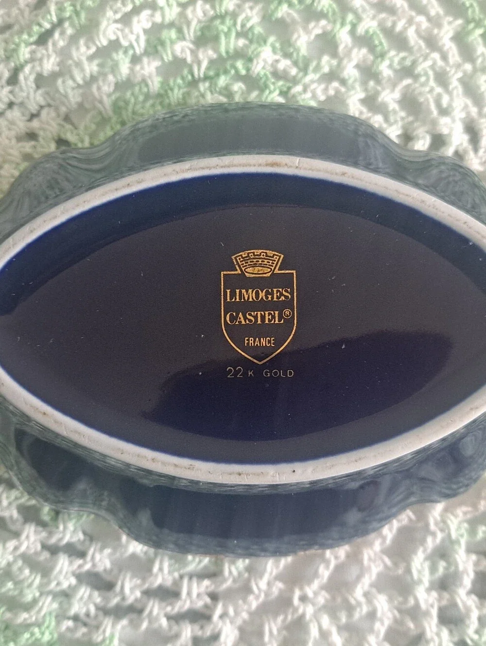 Limoges 22 KT Porcelain Trinket Dish with Romantic Scene - Navy & Gold